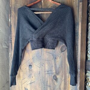 Black criss-cross sweater!